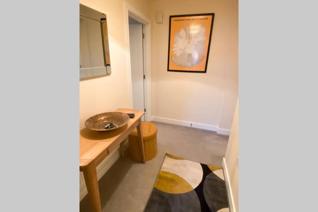 13 The Grosvenor, Luxury Flat, Central Newmarket, Newmarket  Luaran gambar