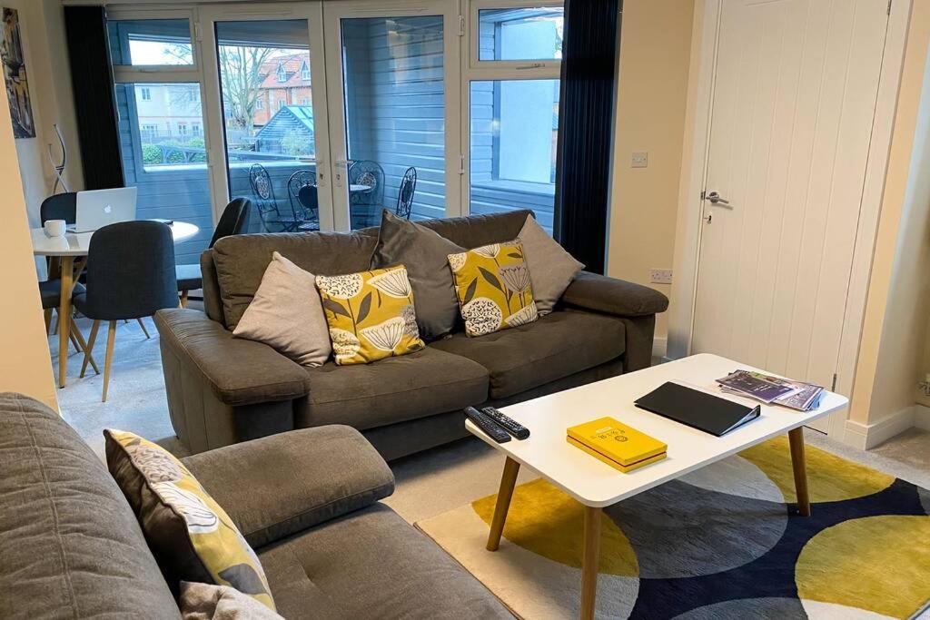 13 The Grosvenor, Luxury Flat, Central Newmarket, Newmarket  Luaran gambar